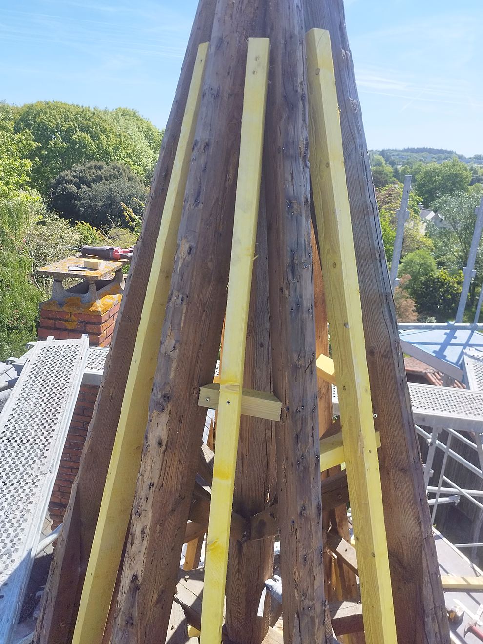 La nouvelle structure, montée pièce à pièce